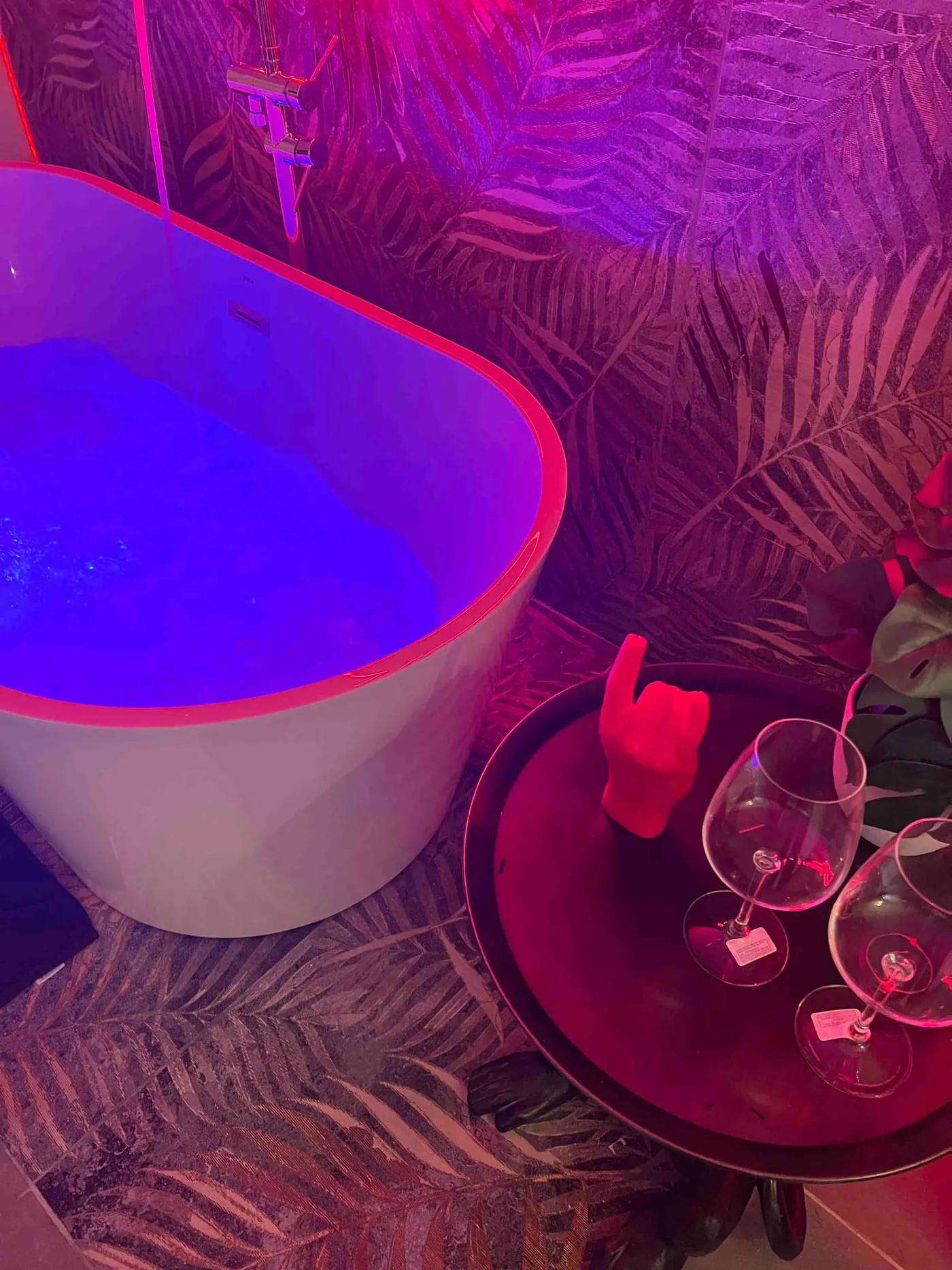 The jacuzzi at night