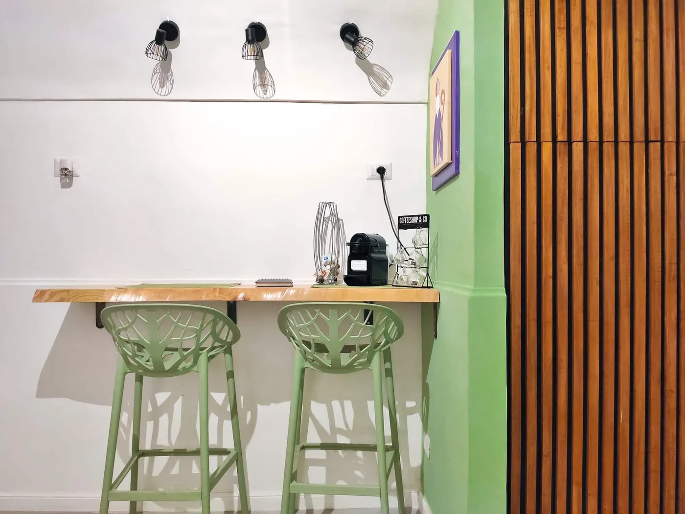 Breakfast bar